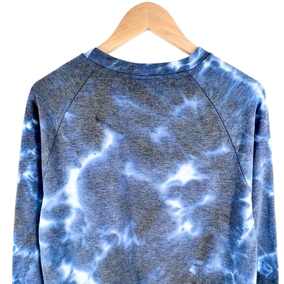 Rae Dunn Womens Miss Independent Crewneck Sweatshirt Medium Navy White Tie Dye - Picture 8 of 13